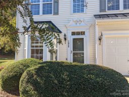 7920 Mariners Pointe Circle