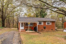 817 Circle View Drive