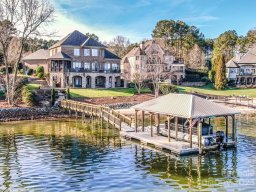 9204 Sherbourne Lane