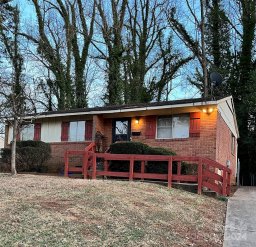 915 Yellowstone Drive