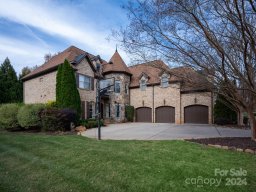 8905 Man Of War Drive