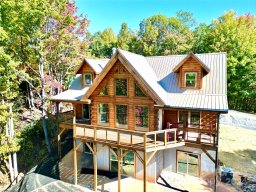 1085 Arcadia Falls Way