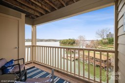 13822 Queens Harbor Road