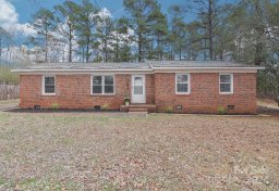 1504 Northwoods Drive