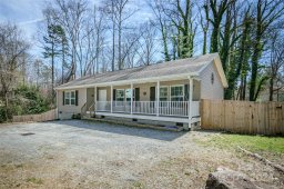 32 Beechwood Lakes Drive