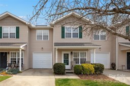 392 Wiltshire Circle