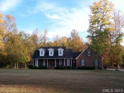 2931 Lakeshore Drive