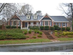900 Creekview Court