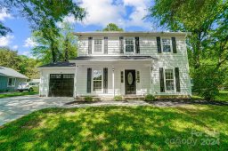 10504 Camelback Circle