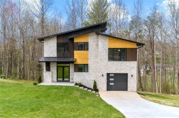 39 Baxter Woods Lane