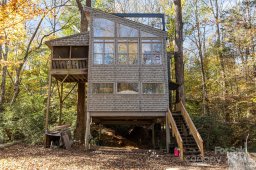 7600 Cedarbrook Drive