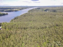 2189 Lighthouse Lane