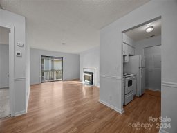 14d 110 Heywood Road