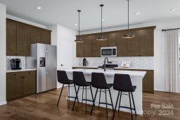 8026 Franklin Trail Street