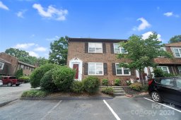 911 Nottingham Drive