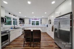 1381 Lurecliff Place