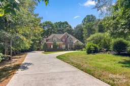 122 Spring Run Drive