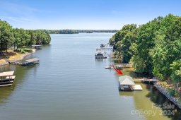 195 Paradise Peninsula Road