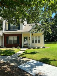 1533 Maypine Commons Way