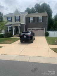 2439 Se Willow Pond Lane