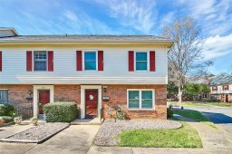 4752 Old Lantern Way