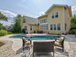 163 Shoreline Parkway