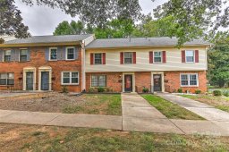 4743 Old Lantern Way