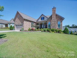 82220 Standing Oak Drive