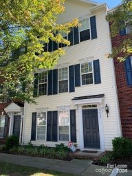 15642 King Louis Court