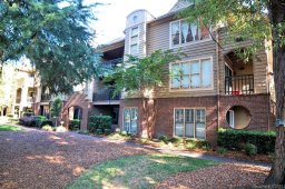 1109 E Morehead Street