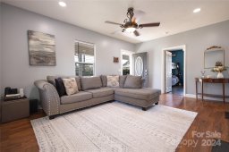 1624 Perfection Avenue