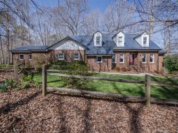 2324 Ski Trail Lane