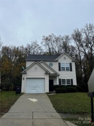 2427 Fairstone Avenue