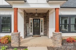 740 Sunset Pointe Drive