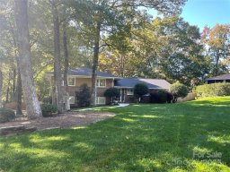 3813 School House Lane