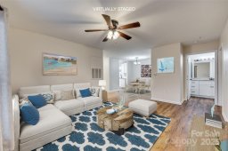 37 Hamiltons Harbor Drive