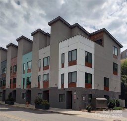 231 Short Coxe Avenue