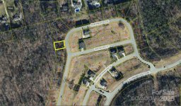 736 Chatsworth Circle