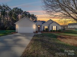 537 Scarlet Leaf Lane