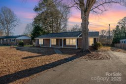 2617 Fairgreen Drive