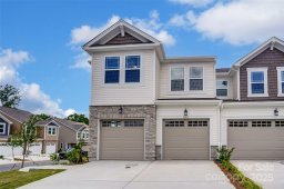 14918 Tamarack Drive