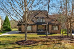 7219 Yellowhorn Trail
