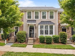 6846 Colonial Garden Drive