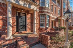 6707 Louisburg Square Lane