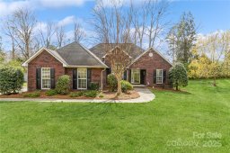 2019 W Laporte Drive