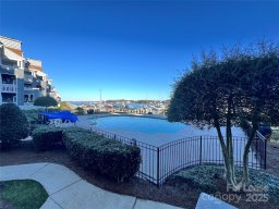 18733 Vineyard Point Lane