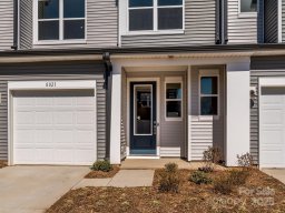 8021 Lerwick Trail