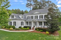 208 Grasshopper Circle