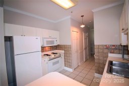 8955 Meadow Vista Road