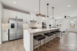 9823 Oaklawn Boulevard